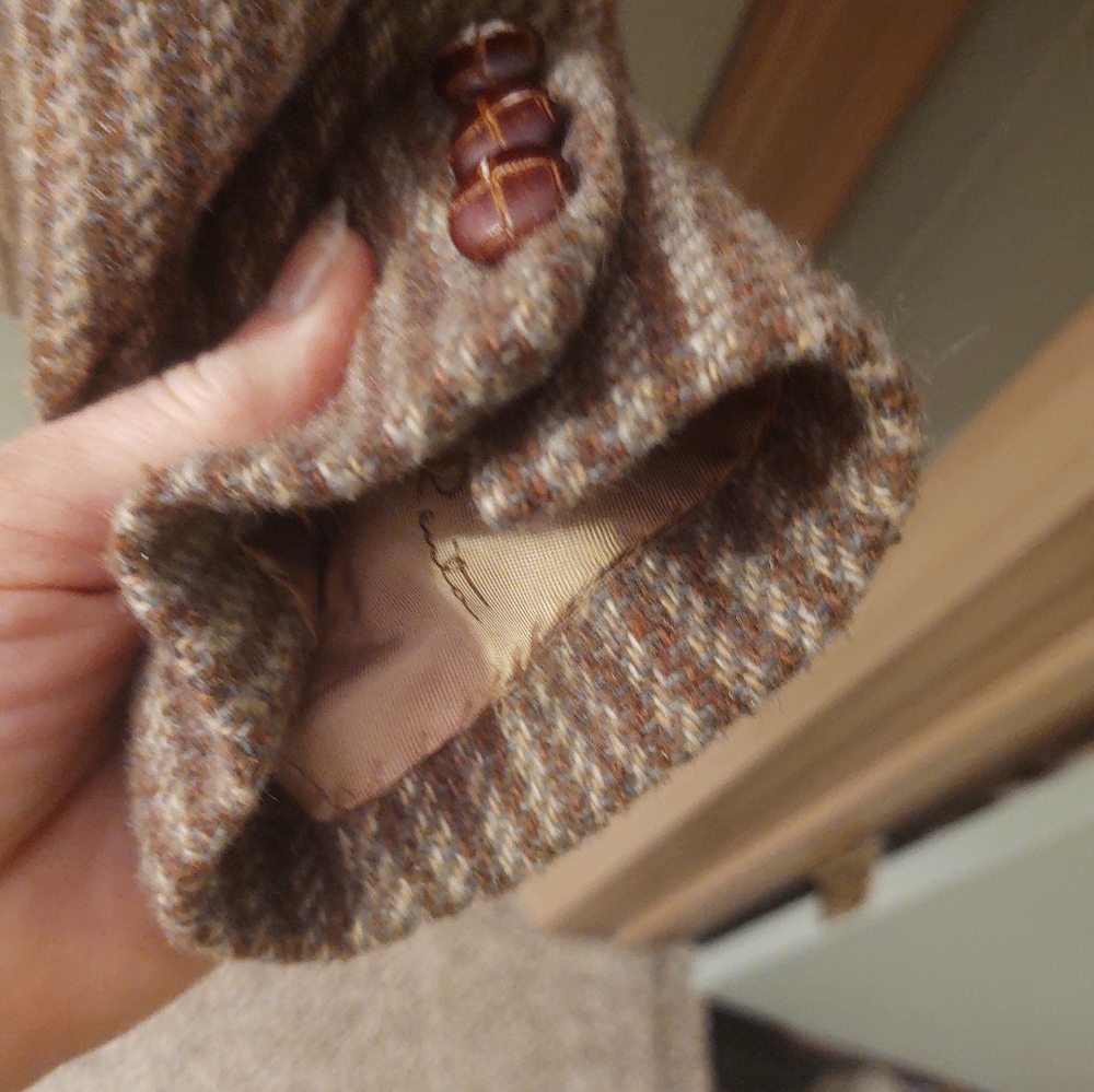 Pre loved Oscar de La Renta tweed blazer.Vintage 70's - Picture 7 of 10